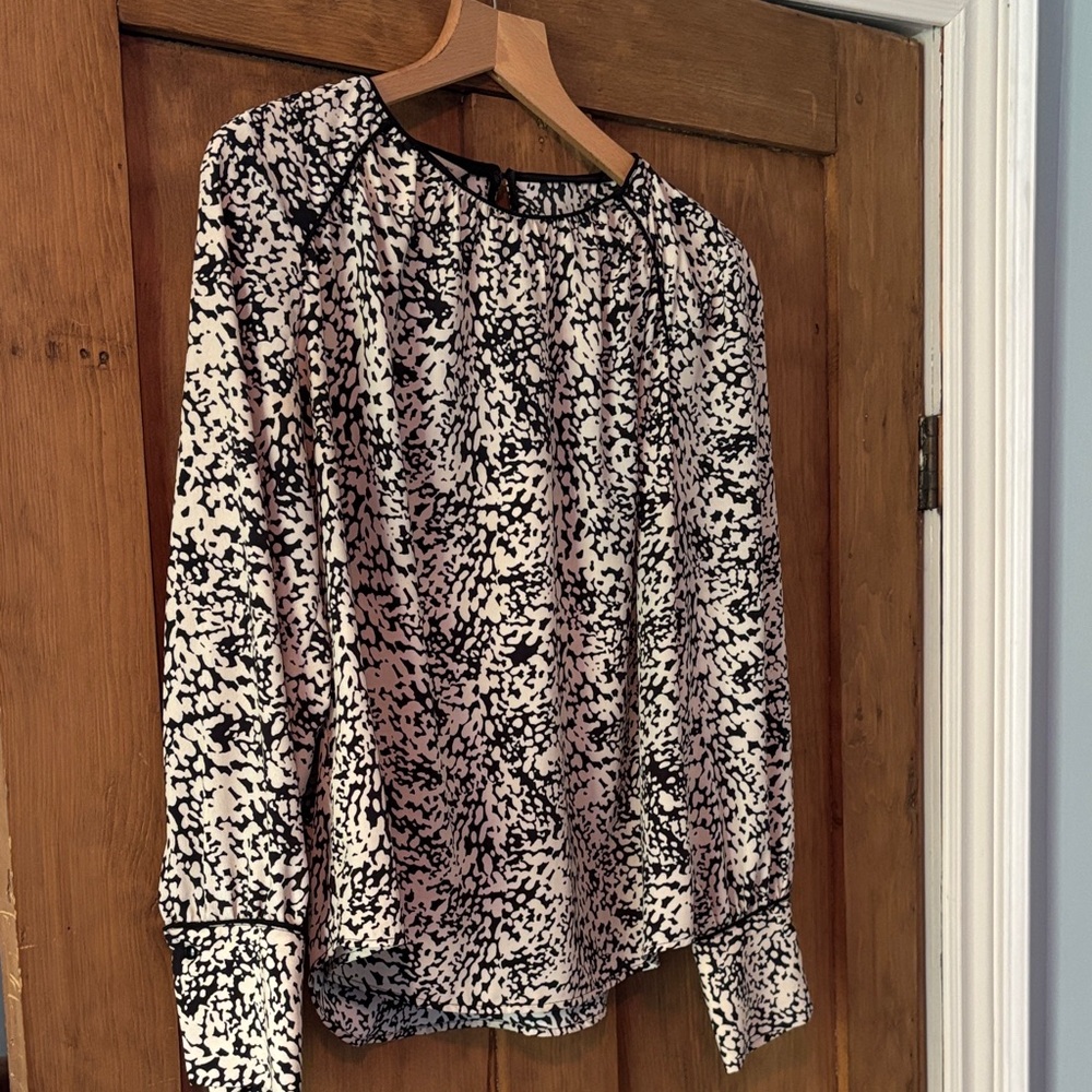 Zara Black and Cream Patterned Blouse